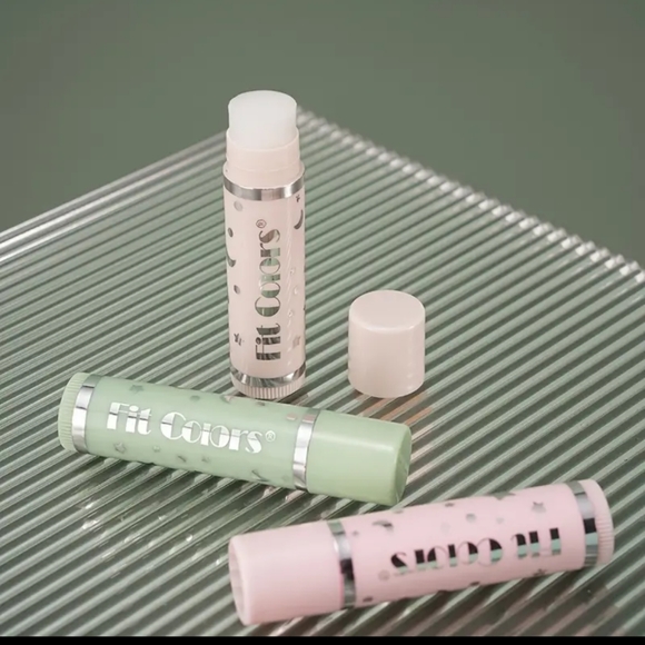 Moisturizing Lip Balm Sets Temperature Change Lip Balm Hydrating 3 PC gift set - Picture 4 of 8